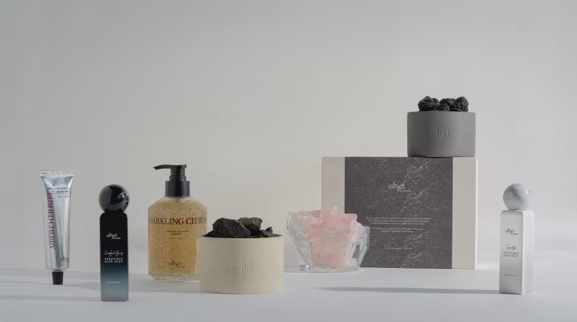 Ounass Objet - Desktop Export Size 2 - Riya Sawlani