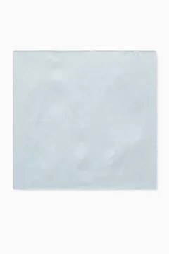 أزرق