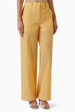 أصفر