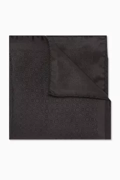 أسود