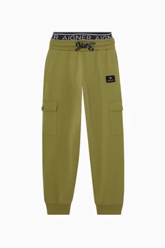 أخضر