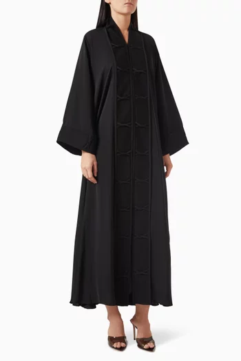Closh-knot Pattern Abaya in Nada