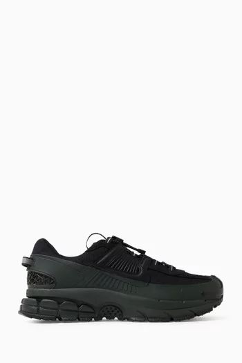 Zoom Vomero Roam Sneakers