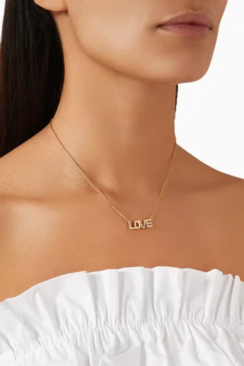 قلادة بدلاية Love بأحجار مستطيلة نحاس مطلي ذهب عيار 18