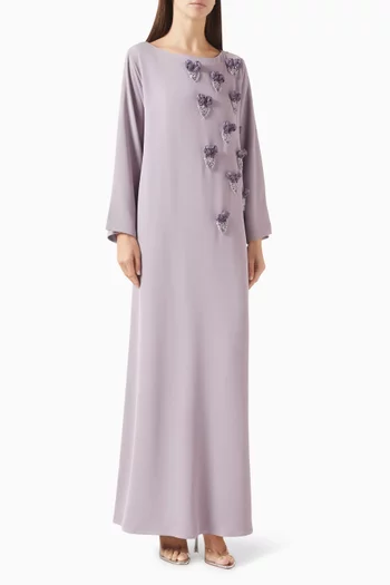 قفطان مزين بتطريزات كريب