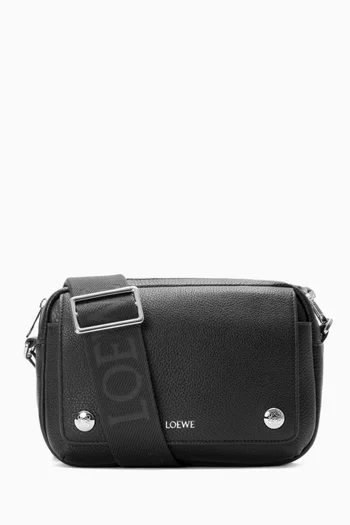 Small Pebble Messenger Bag in Leather