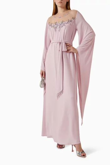 قفطان مزين بتطريزات شيفون