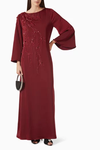قفطان مزين بتطريزات