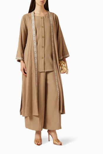 طقم من أربع قطع