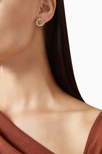 أقراط دائرية سايدوايز بتصميم حلزوني ذهب أصفر عيار 18