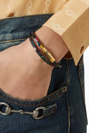 سوار بطبقتين وشعار Gucci جلد