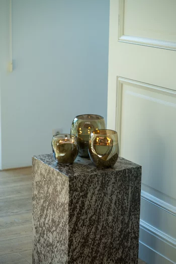 شمعة أونو كيب شامبين سيدج بحجم متوسط، 15.5 × 16.5 سم، 2140 غرام