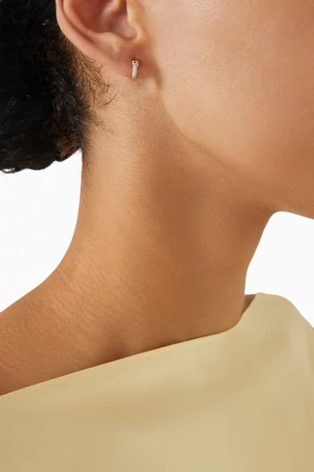 أقراط هاجي مرصعة بأحجار بافيه بأجزاء ملفوفة فضة إسترلينية مطلية ذهب عيار 18