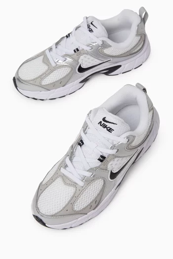 V5 RNR Sneakers