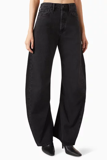 Spiral Curved Jeans