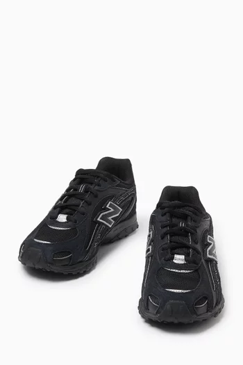 204L Sneakers