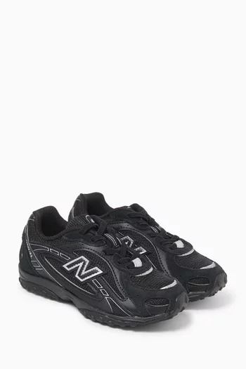204L Sneakers