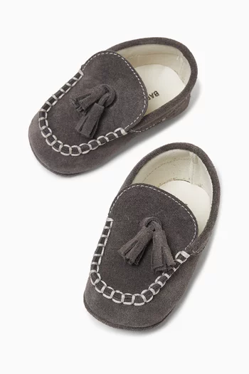 Tasselled Loafers in Suede