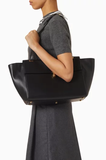 Large Trapeze Shoulder Bag in Calf Leather