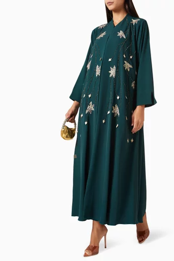عباية مطرزة