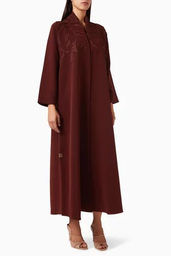 عباية مطرزة