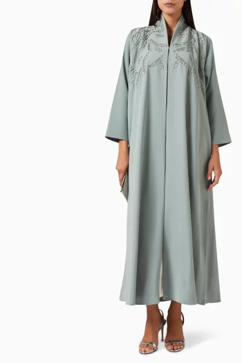 عباية مطرزة