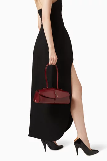 Linea Shoulder Bag in Calf Leather