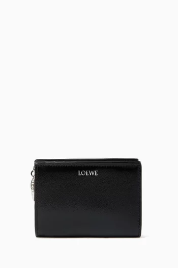 Claw Compact Wallet in Leather