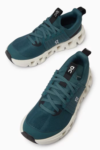 Cloudswift Sneakers