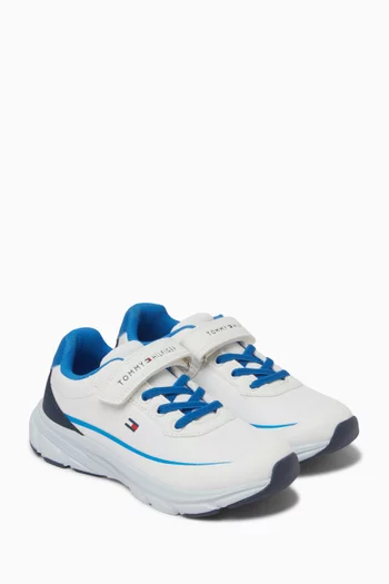 Low-cut Sneakers in Faux Leather