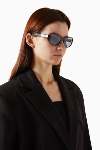 Cleo Oval Sunglasses in Acetate