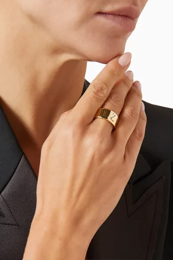 Hammered Ami de Coeur Ring in Gold-finish Brass
