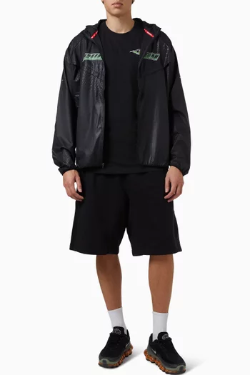 جاكيت للجري سترايد بتقنية Dri-FIT