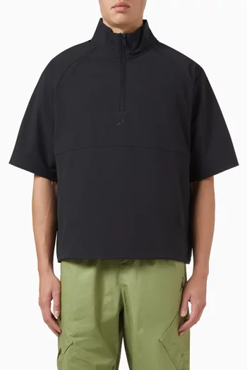 تي شيرت بتصميم مقاوم للرياح وتقنية Dri-FIT‏ للغولف