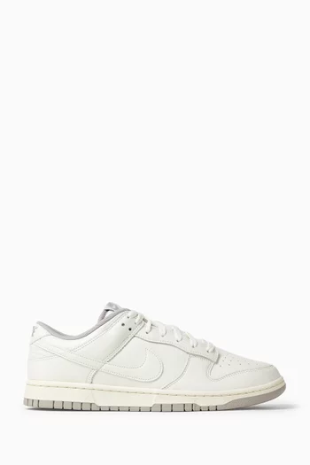 Dunk Low Retro Sneakers