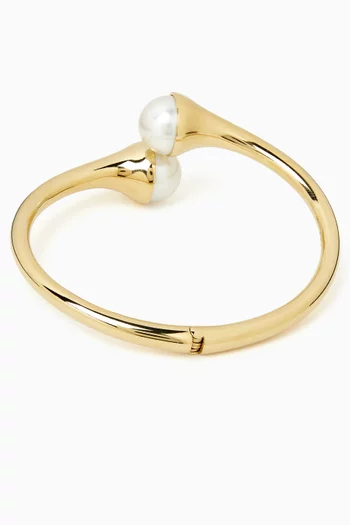 Pearl Pearl Cuff in Gold-tone Metal