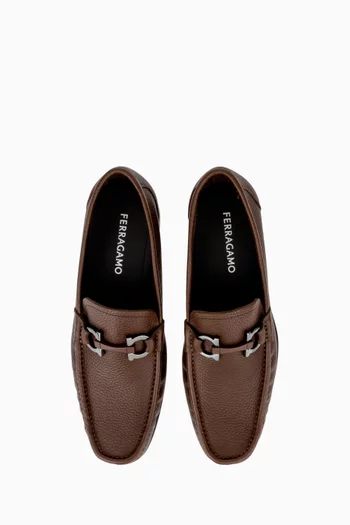 Grandioso Gancini Loafers in Leather