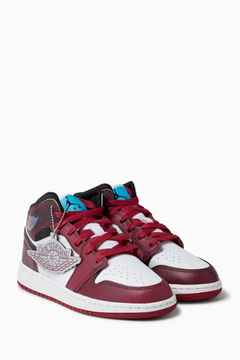 Air Jordan 1 Mid SE Sneakers