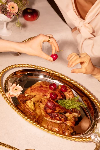 طبق كورد بيضاوي لوبجيه × جيسيكا ماكورماك