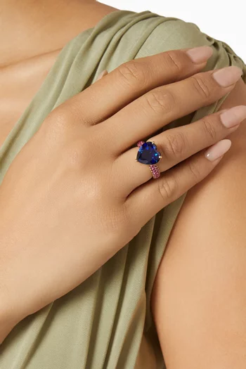 Heart-cut Sapphire Cocktail Ring in 18kt Yellow Gold