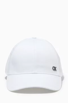 أبيض
