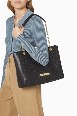 Love moschino quilted chain tote 2025 bag