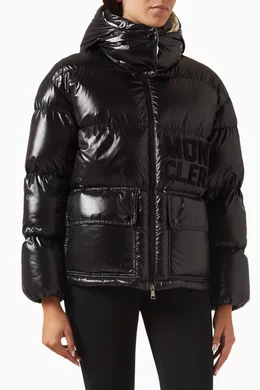 Moncler hours 2024