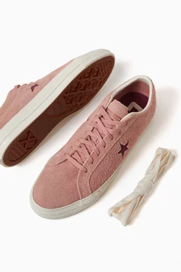 Suede pink converse on sale