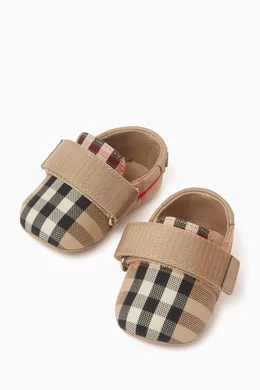 Burberry sandals baby discount