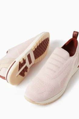 Sneakers on wish top