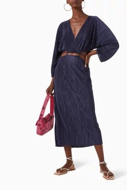 good american always fits plisse dress Good American Women's Always Fits Plisse Maxi Dress, Black001, 2-4 at  Amazon Women's Clothing store