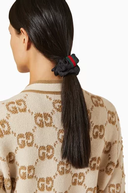 Buy Gucci Black GG Scrunchies in Silk, Set of 2 For Women  display picture 2