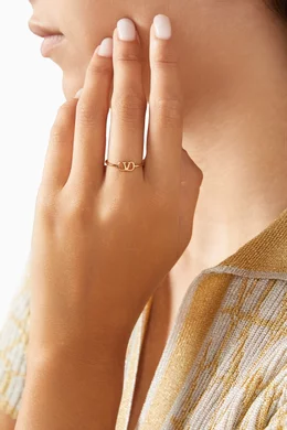 指輪・リング Valentino Garavani Gold l Vlogo Signature Ring Valentino Garavani: Gold VLogo Signature Ring | SSENSE
