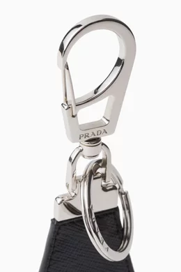 ★PRADA★ Black Triangle Logo Keyring Black 2PS05766AF0002 2 Prada Black Triangle Logo Metal Keychain – THE CLOSET